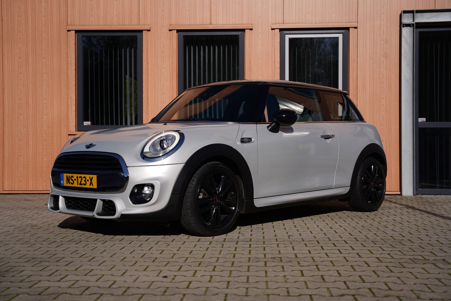 MINI John Cooper Works - Mini 1.5 JCW | King's Cross Edition - AutoWereld.nl