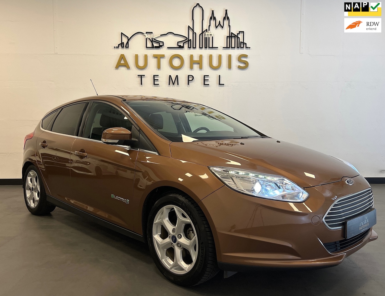 Ford Focus - Titanium Electric Automaat Nap Airco Keyless Entry Uniek! Vol - AutoWereld.nl