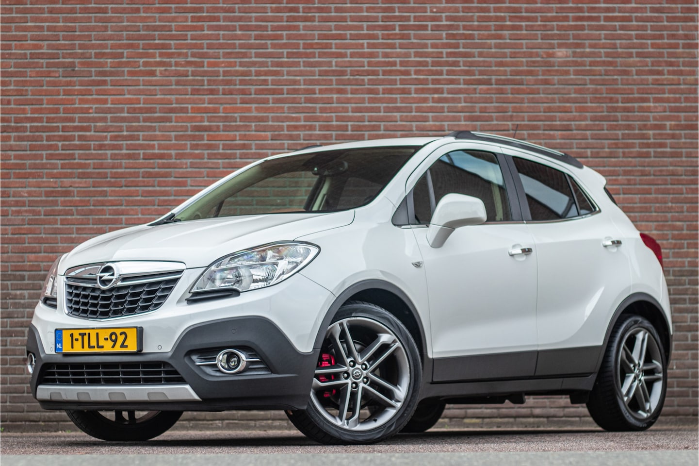 Opel Mokka - 1.4 Turbo Automaat Cosmo, Origineel NL, Leder, Schuifdak, Stoel & Stuurverwarming, Trekhaa - AutoWereld.nl