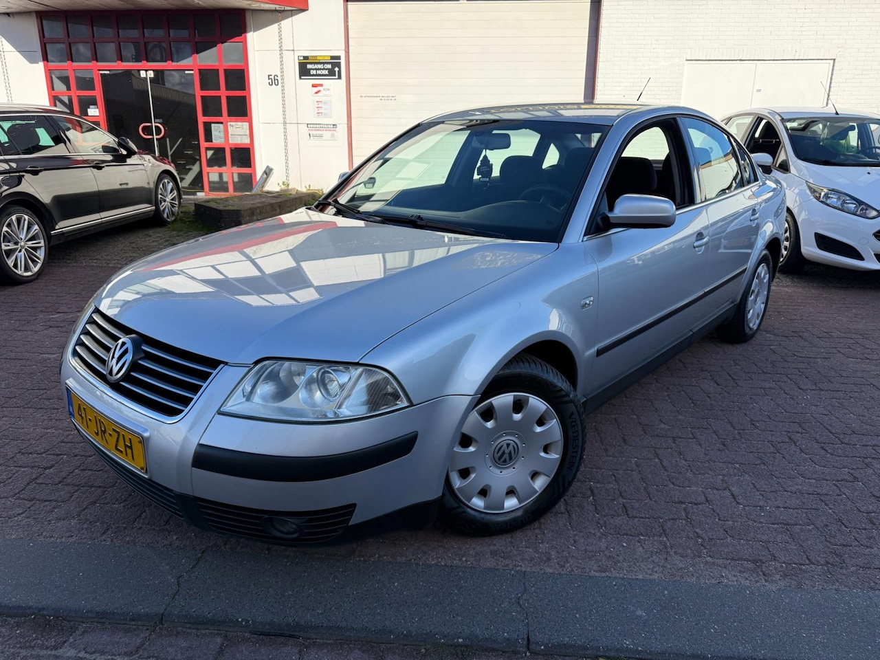 Volkswagen Passat - 2.0 Comfortline |NIEUW APK|LUXE|NETTE AUTO|INCL HISTORIE| - AutoWereld.nl