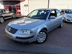 Volkswagen Passat - 2.0 Comfortline |NIEUW APK|LUXE|NETTE AUTO|INCL HISTORIE|