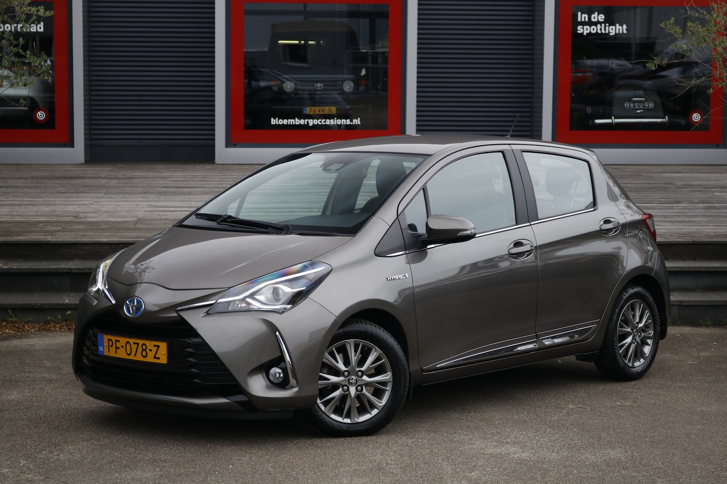 Toyota Yaris - 1.5 Hybrid Executive | trekhaak | Navi | Bluetooth | LM velgen | - AutoWereld.nl