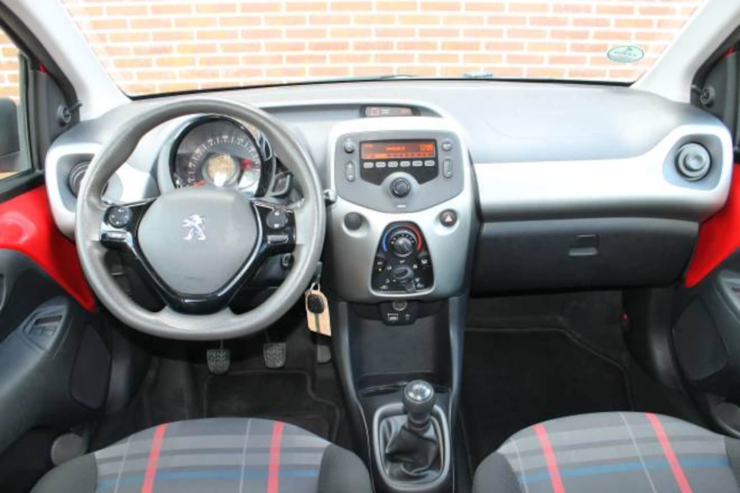 Peugeot 108 - 1.0 12V E-VTI 69PK 5DR Active