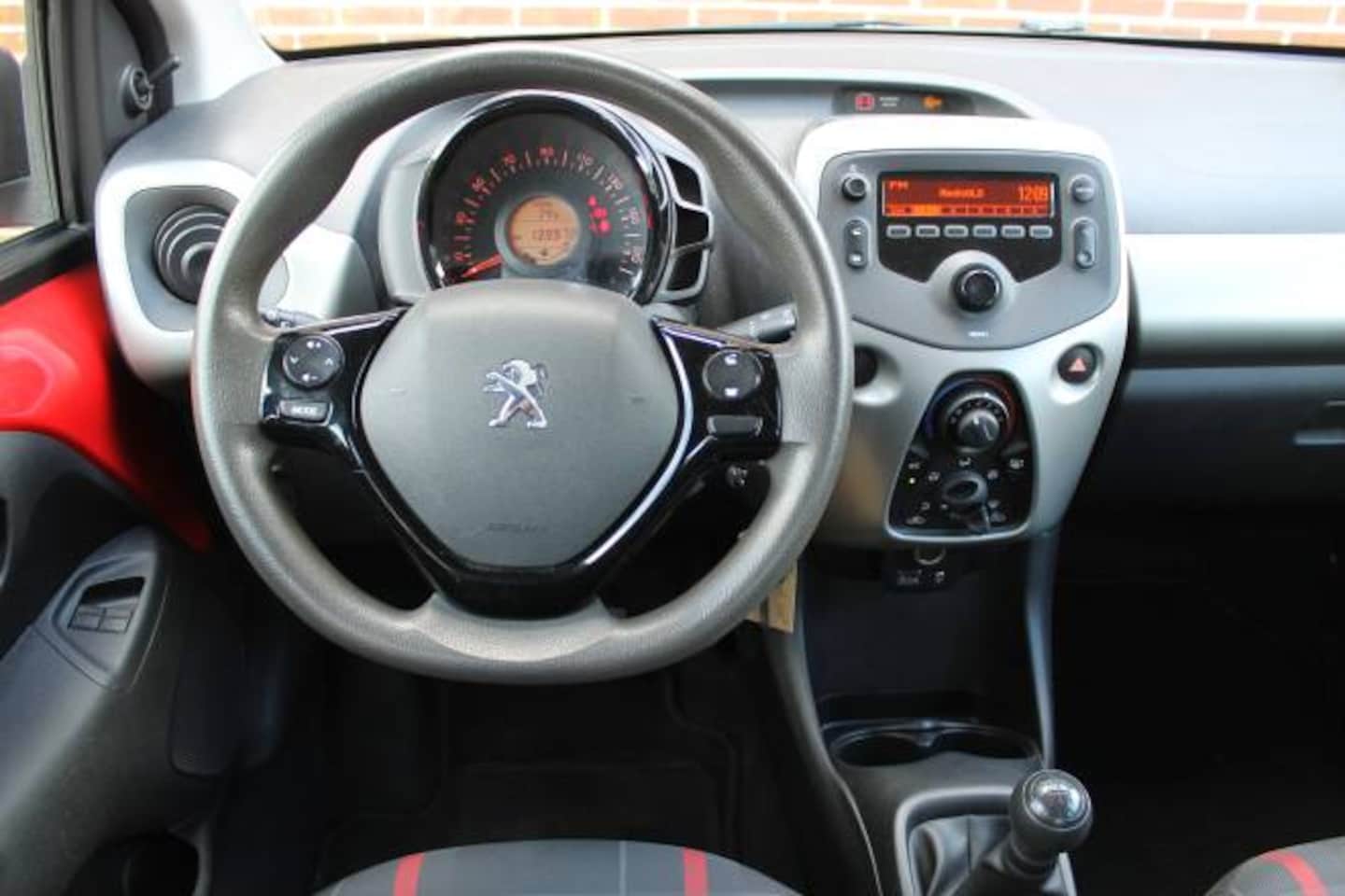 Peugeot 108 - 1.0 12V E-VTI 69PK 5DR Active