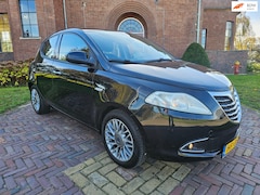 Lancia Y(psilon) - Ypsilon 0.9 TwinAir Gold AIRCO/trekhaak