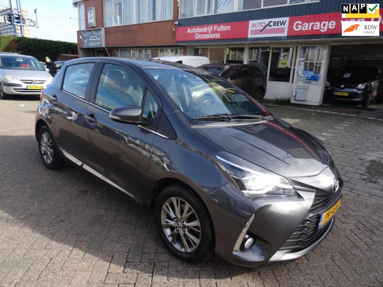 Toyota Yaris - 1.5 VVT-i Executive/Aut/Navi/LMV/Camera - AutoWereld.nl