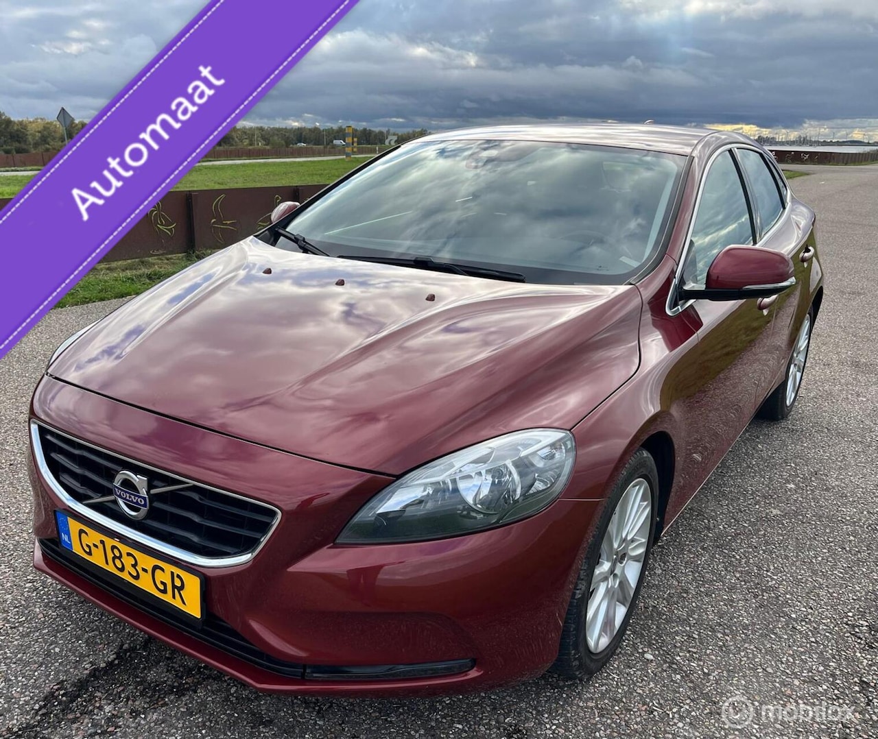 Volvo V40 - 1.6 T4 Summum 1.6 T4 Summum - AutoWereld.nl