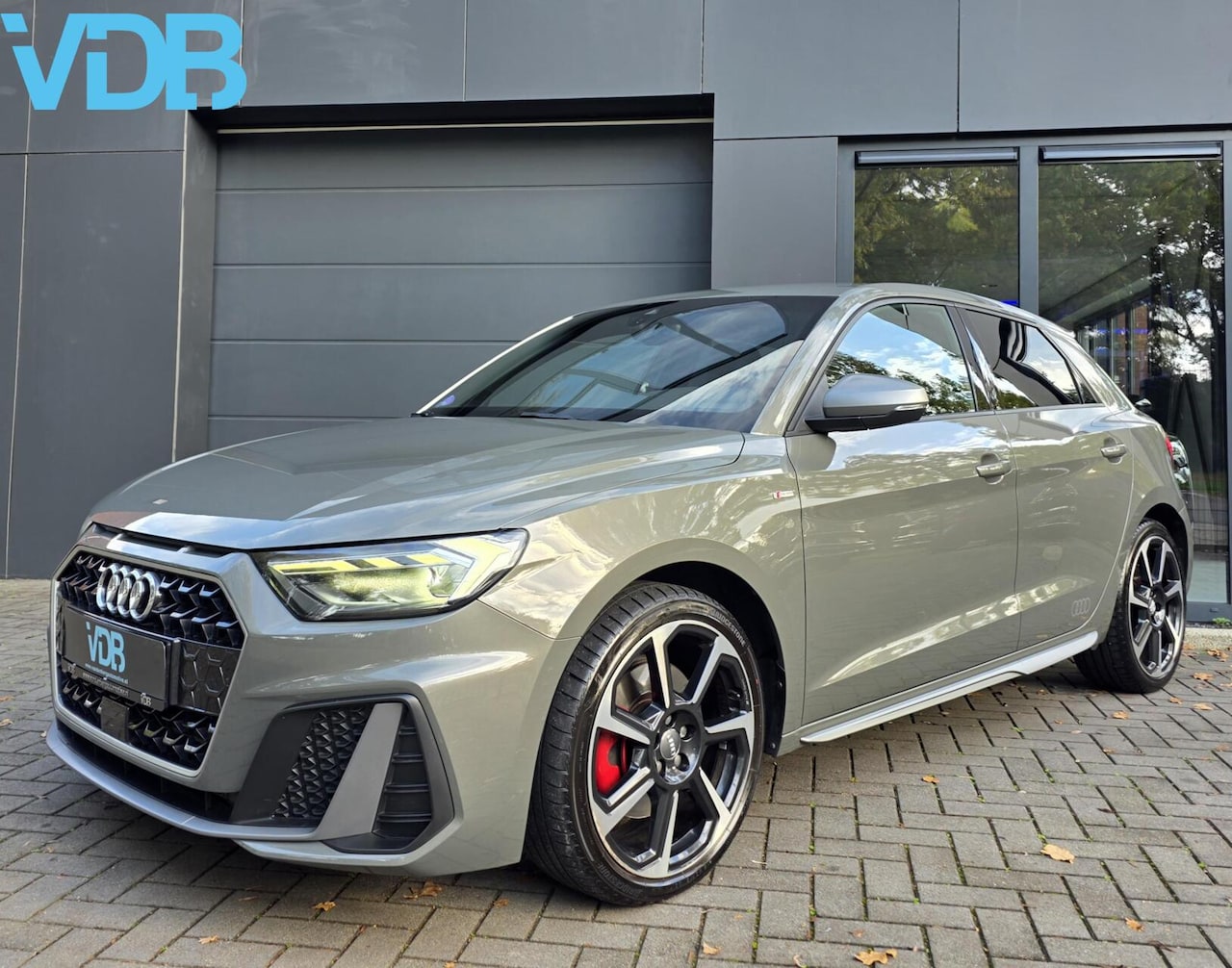 Audi A1 Sportback - 40 TFSI S Line Edition One CHRONOS GRAU!! - AutoWereld.nl