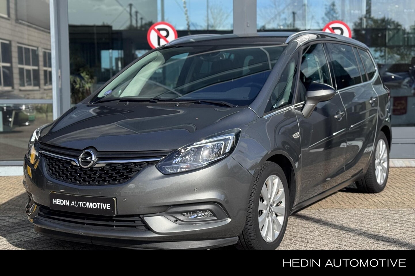 Opel Zafira - 1.6 Turbo Blitz 7p. Airco | AGR Cpmfortstoelen | Navi | Camera | Trekhaak tot 1650kg trekg - AutoWereld.nl