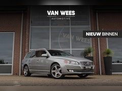 Volvo V70 - 1.6 T4F Summum | Automaat | Dakraam | Trekhaak | 18 inch | Xenon | PDC | Navi | Bluetooth