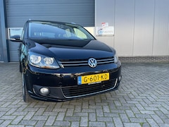 Volkswagen Touran - 1.4 TSI Highline 143 PK! Style Airco / Cruise control / Stoelverwarming / Navigatie / Trekhaak Etc!