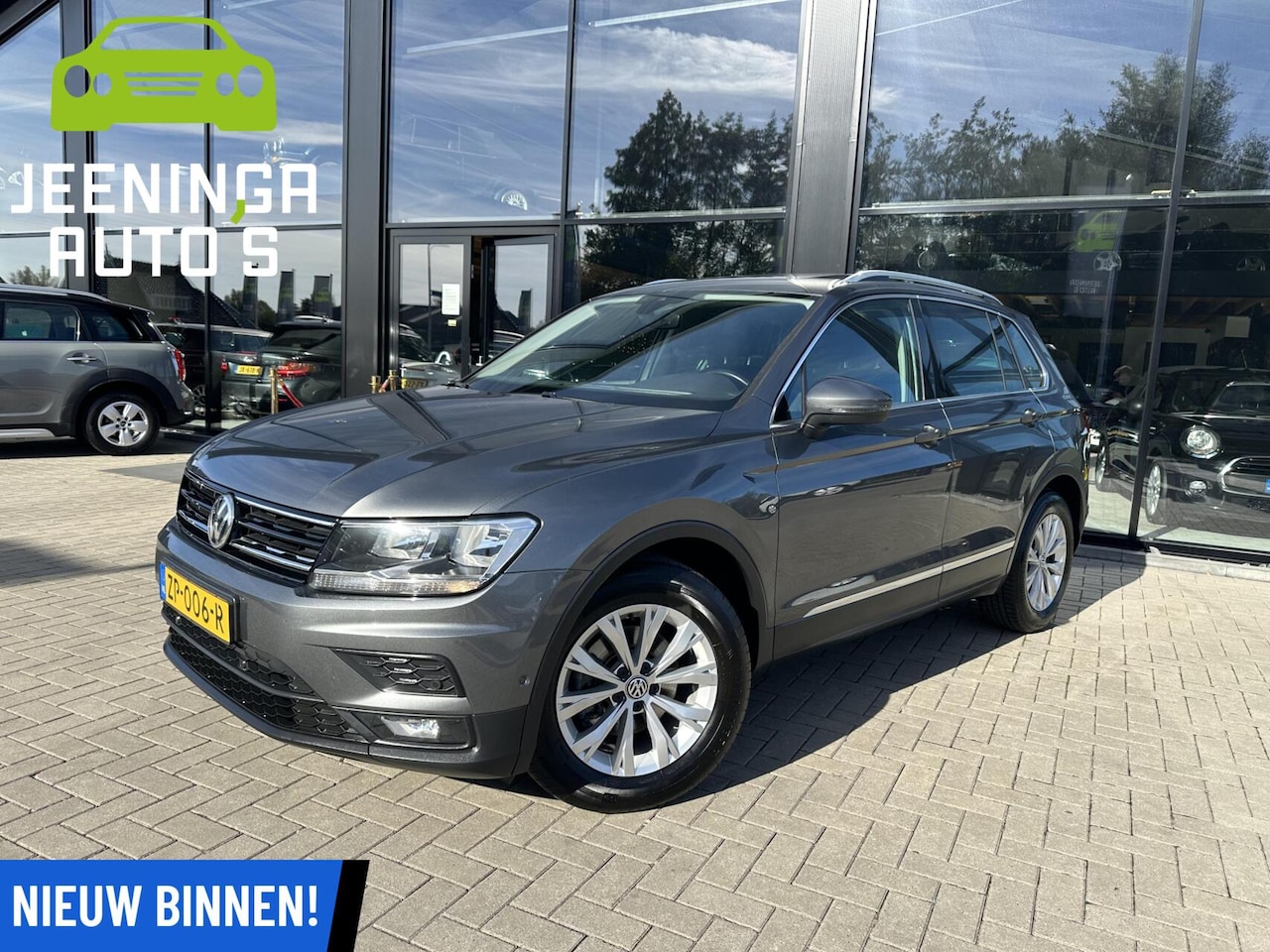 Volkswagen Tiguan - 1.5 TSI Comfortline |Pano|Stoelverwarming|ElekTrekhaak|ACC - AutoWereld.nl