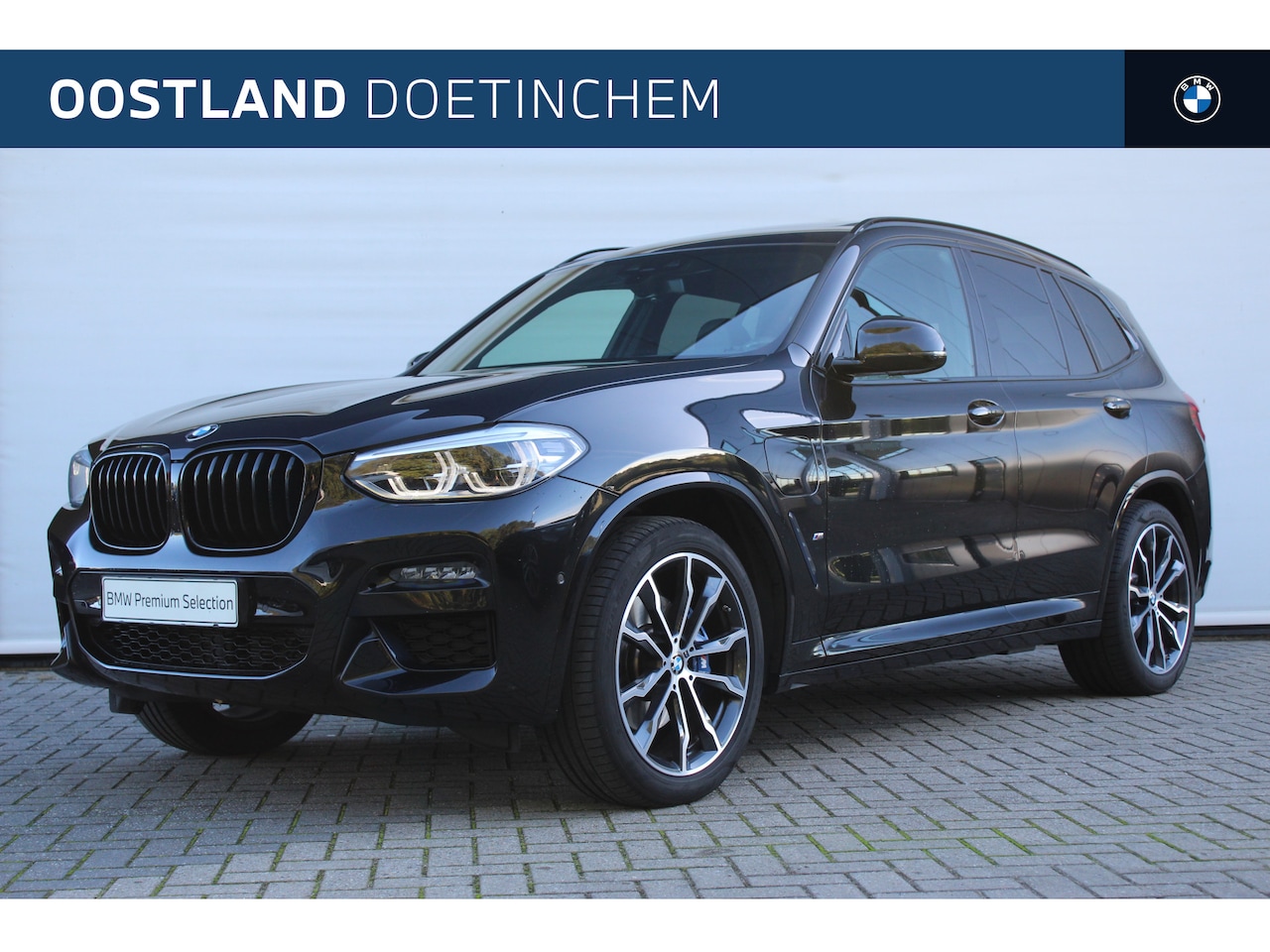 BMW X3 - xDrive30e High Executive M Sport Automaat / Panoramadak / Trekhaak / Sportstoelen / Achter - AutoWereld.nl