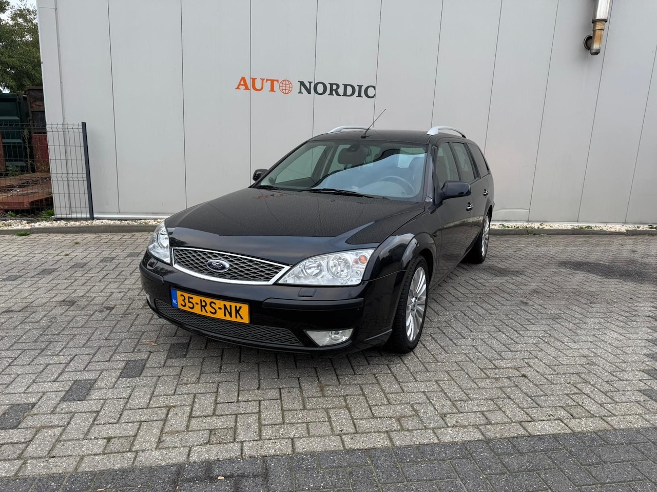 Ford Mondeo Wagon - 2.0-16V Platinum 2.0-16V Platinum - AutoWereld.nl