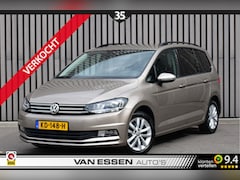 Volkswagen Touran - 1.2 TSI Connected Series 7p Navigatie Auto-Hold Stoelverw. Perfect onderhouden NL-AUTO