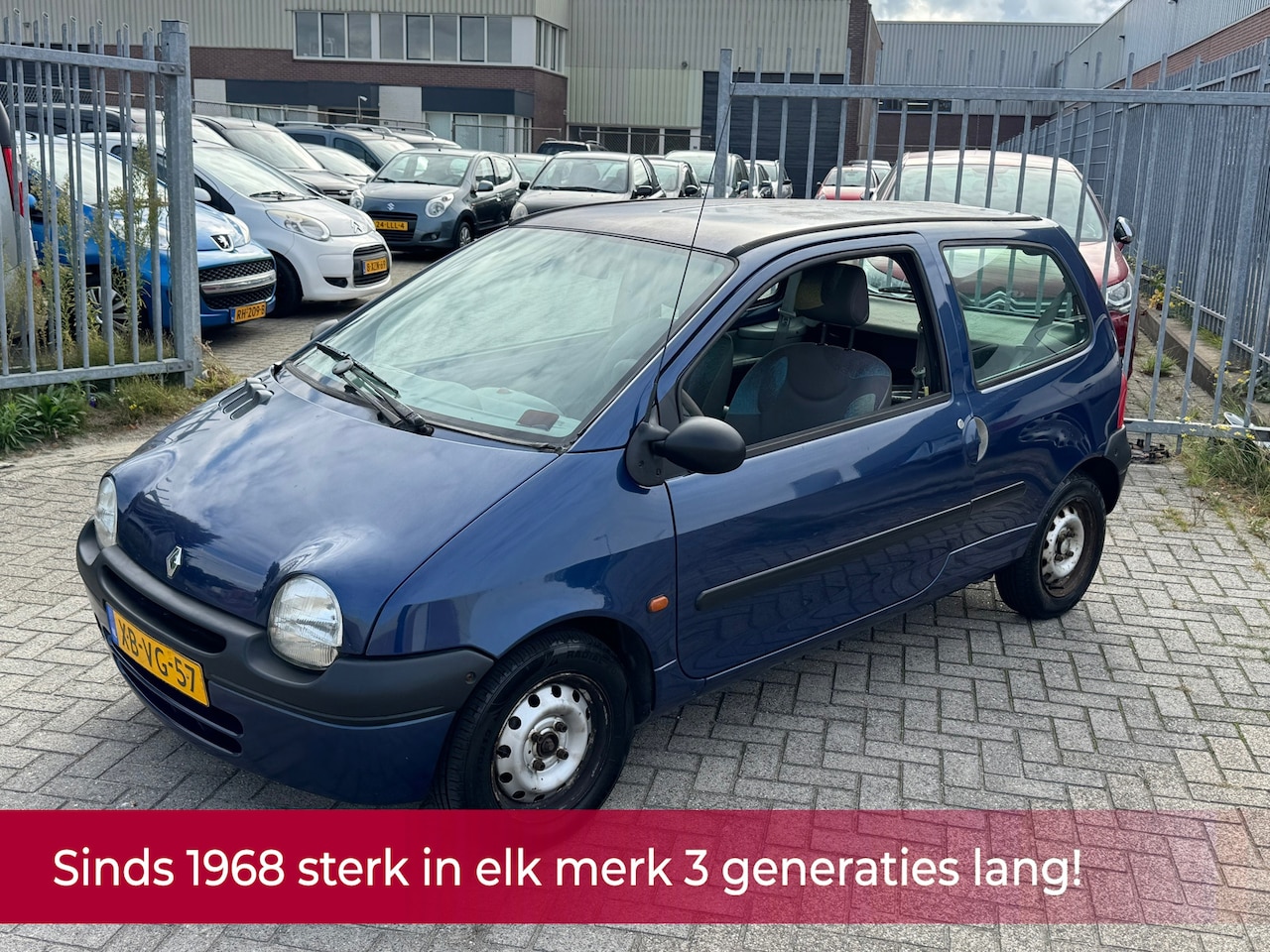 Renault Twingo - 1.2 Comfort KMST NAP NL AUTO! Elektrische ramen&spiegels! Centraal afstand l Inruil koopje - AutoWereld.nl