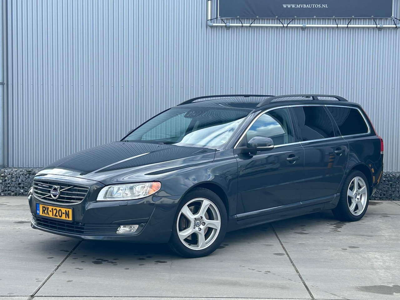 Volvo V70 - 2.0 D4 Summum 2.0 D4 Summum, Automaat, Navi, Clima, Euro 5, Trekhaak - AutoWereld.nl