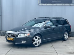 Volvo V70 - 2.0 D4 Summum, Automaat, Navi, Clima, Euro 5, Trekhaak