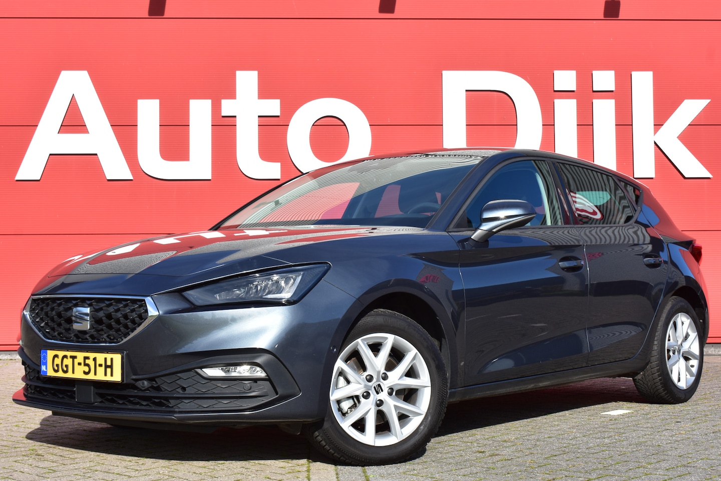 SEAT Leon - 1.0 eTSI Style DSG | LED | Carplay | Navi | Clima | Adapt. Cruise | PDC V+A | LMV - AutoWereld.nl