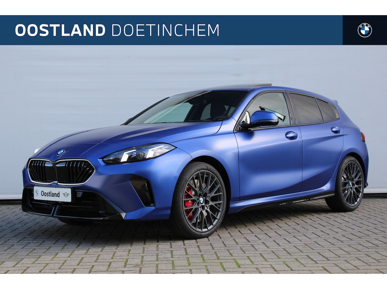 BMW 1-serie - 123 xDrive High Executive M Sport Automaat / Panoramadak / Sportstoelen / M Adaptief onder - AutoWereld.nl