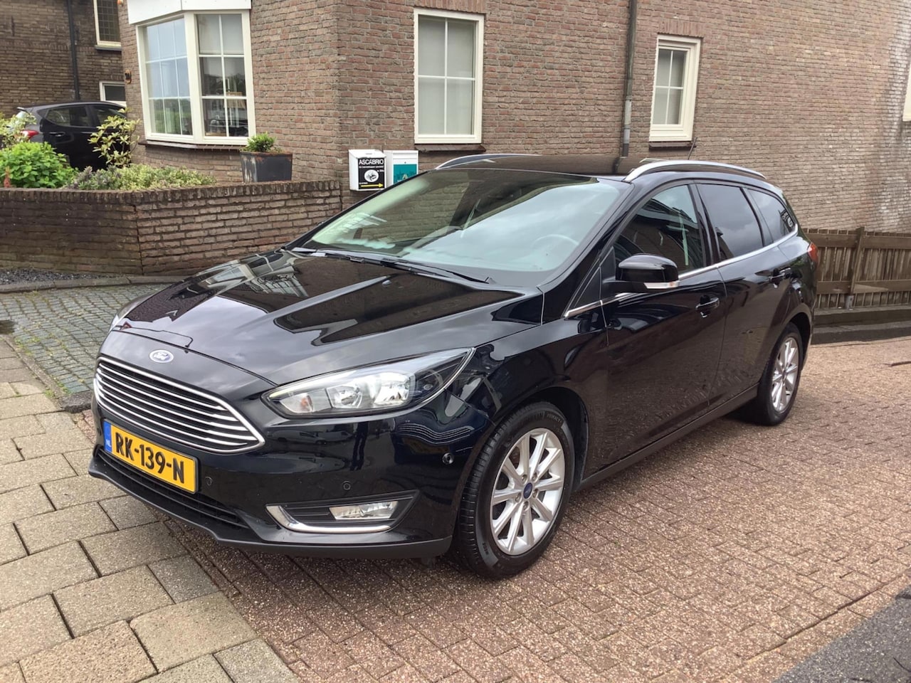 Ford Focus Wagon - 1.0 Titanium 1.0 Titanium - AutoWereld.nl