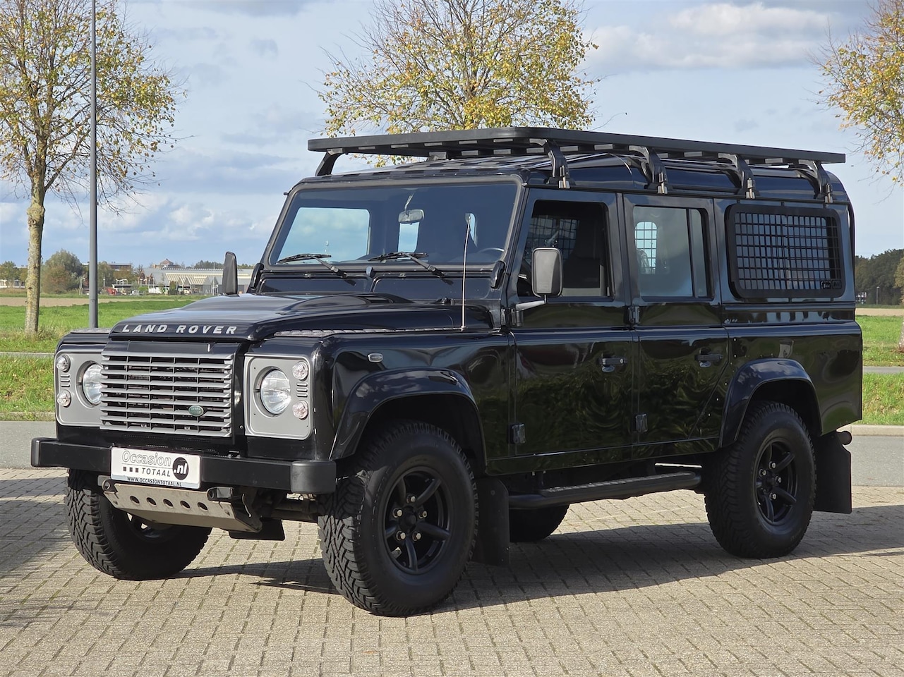 Land Rover Defender 110 - 2.2 D SW 110" Rough XTech Euro5 Grijs kenteken - AutoWereld.nl