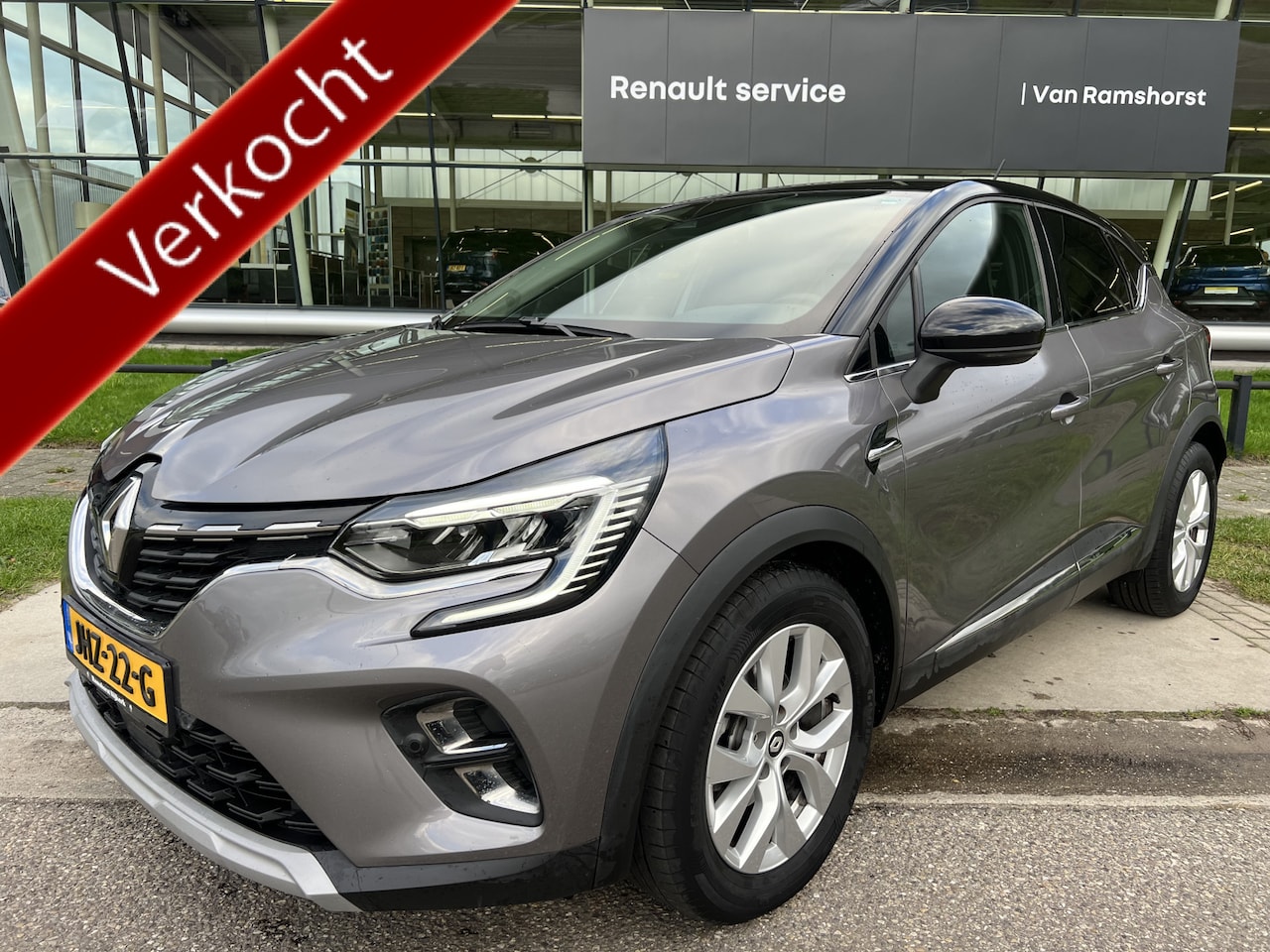 Renault Captur - 1.6 E-Tech Hybrid 145 PK Intens / Dealer onderhouden / Cruise / Camera / Climate / Carplay - AutoWereld.nl