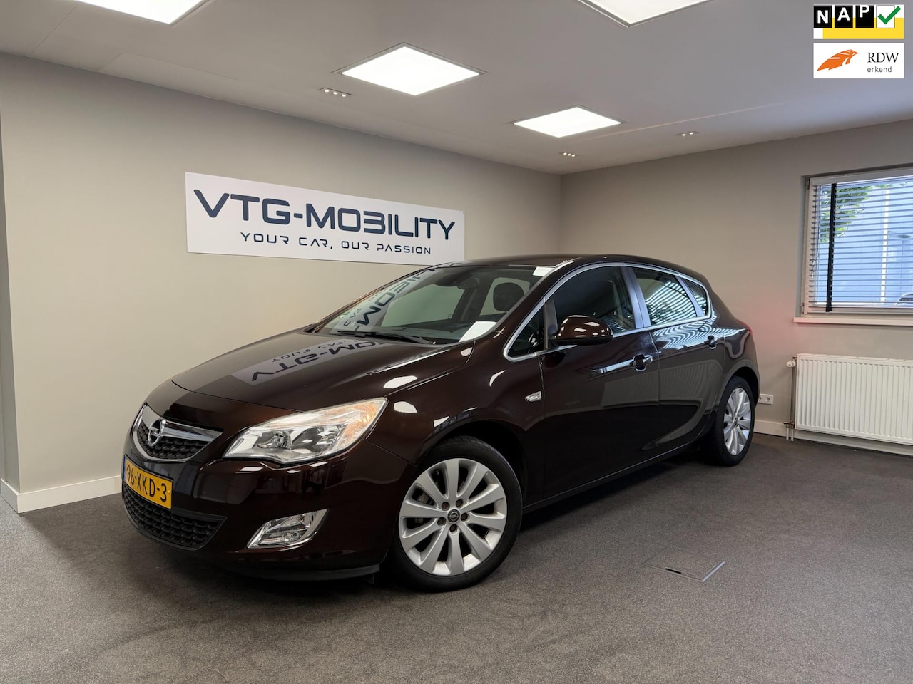 Opel Astra - 1.4 Turbo Cosmo Navi|PDC A|Multimedia|ClimateControl - AutoWereld.nl