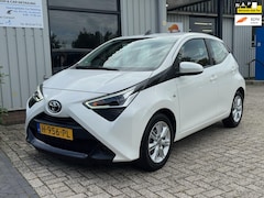 Toyota Aygo - 1.0 VVT-i x-play|CARPLAY|CAMERA|LED|LM|NAP|RIJKLAAR|AIRCO|NL-AUTO|ISOFIX