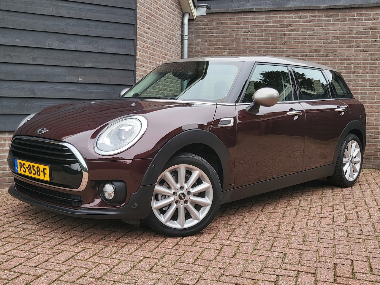 MINI Clubman - Mini 1.5 Cooper Pepper Serious Business | Aut. | N.A.P. - AutoWereld.nl