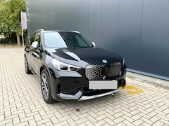 BMW iX1 - eDrive20 67 kWh Pan.dak / Full options