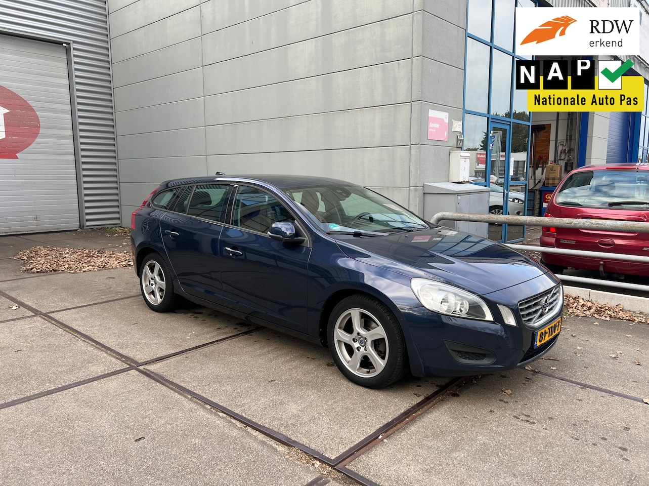 Volvo V60 - 1.6 T3 Kinetic - AutoWereld.nl