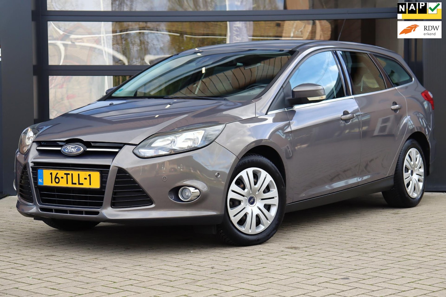 Ford Focus Wagon - 1.6 TI-VCT Titanium | Navigatie | Dealer Onderhouden | Nieuwe DB-Riem | 2e Eigenaar! - AutoWereld.nl