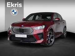 BMW iX2 - eDrive20 | M Sportpakket Pro | Innovation Pack | Verwarmd Stuurwiel | Comfort Access | Pan