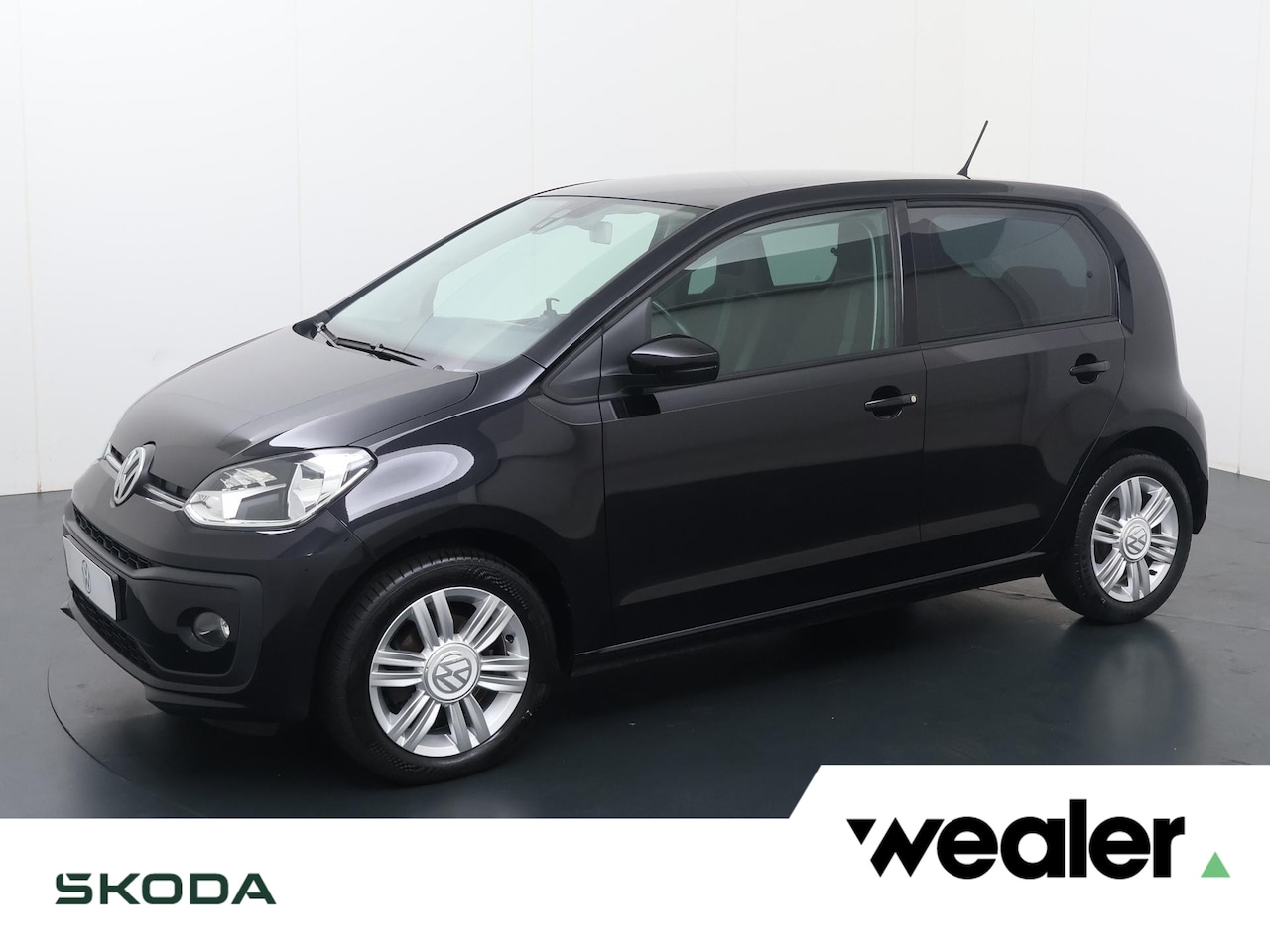 Volkswagen Up! - 1.0 BMT high up! | 60 PK | Cruise control | Voorstoelen verwarmd | Climate control | - AutoWereld.nl