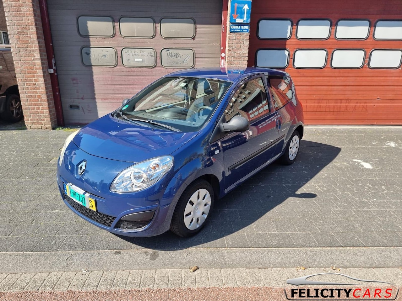RENAULT TWINGO
