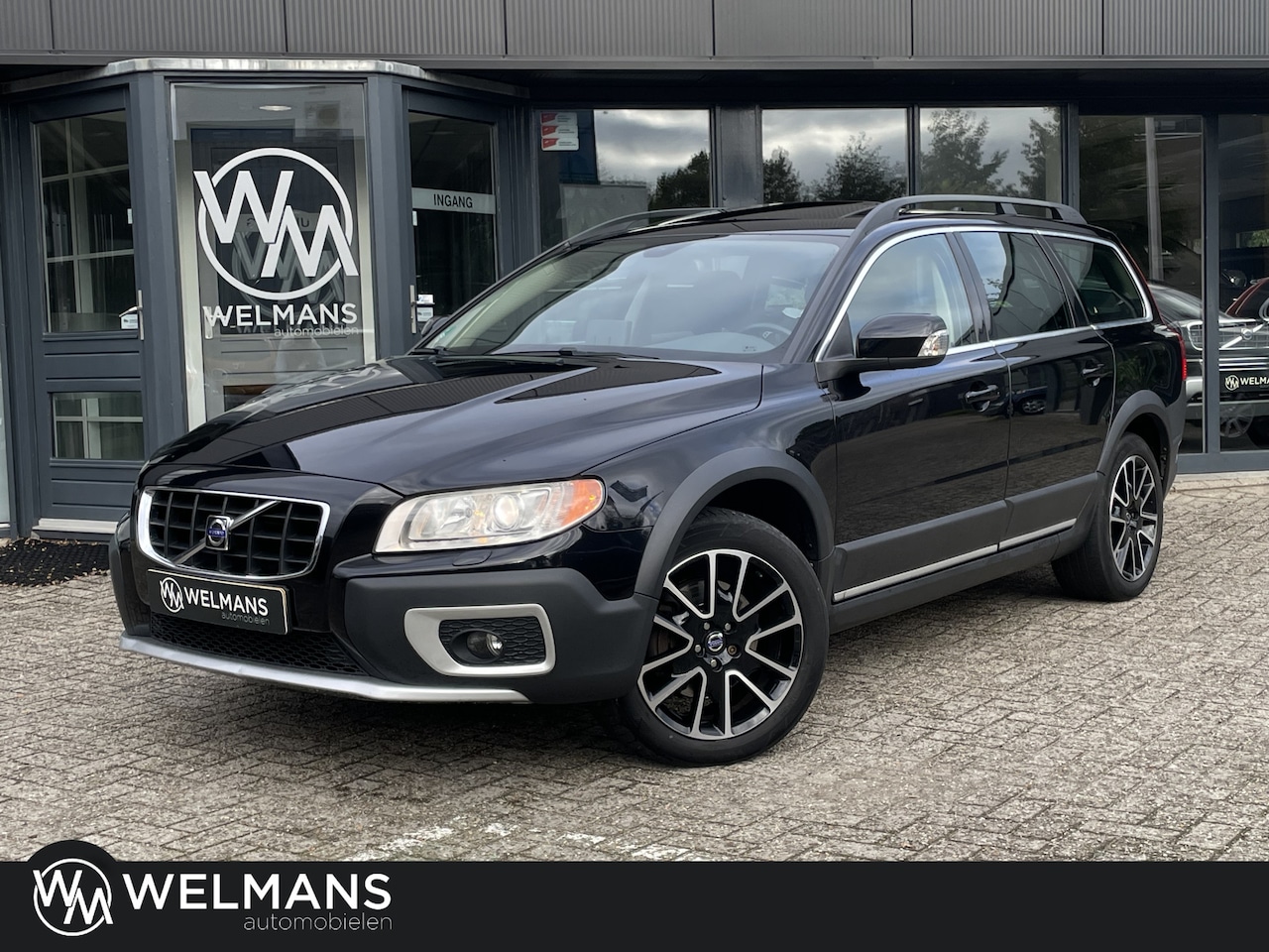 Volvo XC70 - 3.2 Summum Youngtimer Orig NL | Schuifdak | Trekhaak - AutoWereld.nl