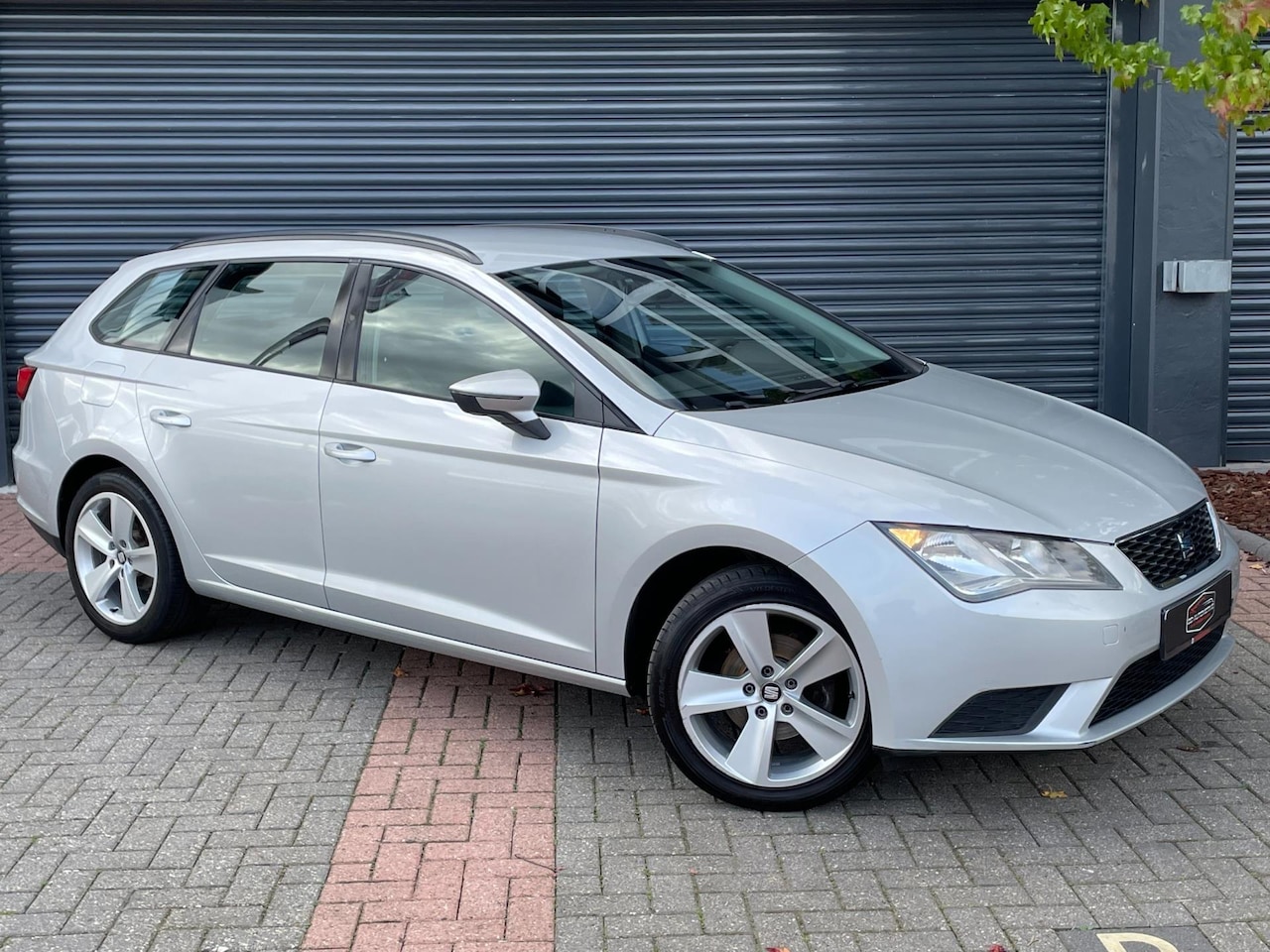 SEAT Leon - 1.2 TSI Style Trekhaak | Cruise | Airco | Bluetooth | 110 Pk - AutoWereld.nl