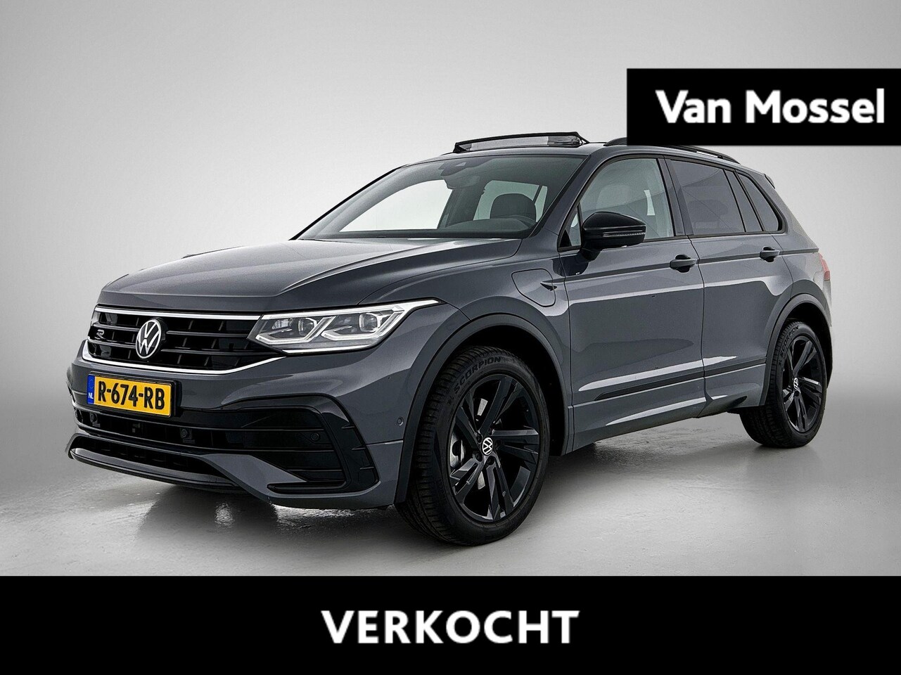 Volkswagen Tiguan - 1.4 TSI eHybrid R-Line | 245 PK | SoH 90% | Panoramadak | Black Style Pack | Stoel en Stuu - AutoWereld.nl