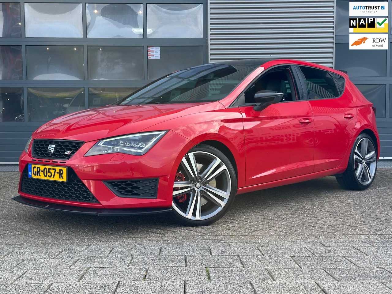 SEAT Leon ST - 2.0 TSI Cupra 280 | Pano | Camera | CRUISECR | Navi - AutoWereld.nl