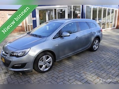 Opel Astra Sports Tourer - 1.4 Turbo Business +