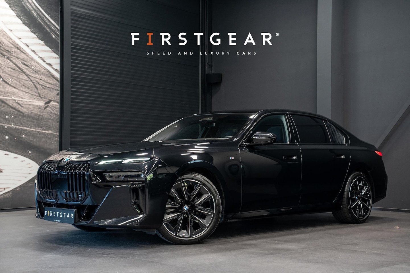 BMW 7-serie - 740d xDrive *M-Sport Pro / Bowers & Wilkins / Panorama / HUD / Surround View / Standverwar - AutoWereld.nl