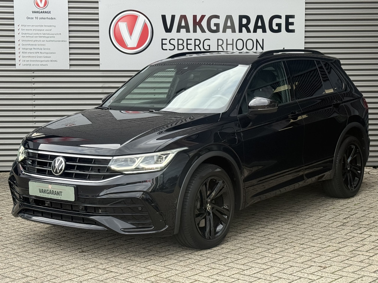 Volkswagen Tiguan - 1.4 TSI eHybrid R-Line Business+ R-LINE,BLACKSTYLE,LEER,NAV/CAM - AutoWereld.nl
