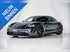 Porsche Taycan - Turbo S l Sport Design Carbon l Burmester
