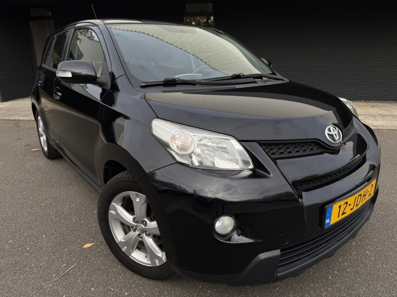 Toyota Urban Cruiser - 1.3 VVT-i Aspiration 1.3 VVT-i Aspiration - AutoWereld.nl