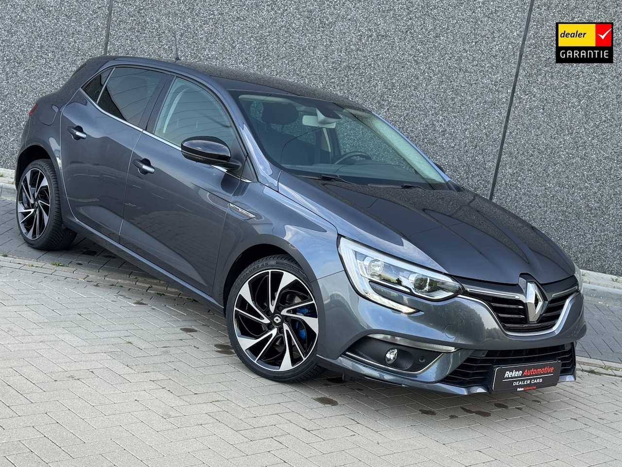 Renault Mégane - 1.3 TCe Limited Navigatie| LED Cruise Control - AutoWereld.nl