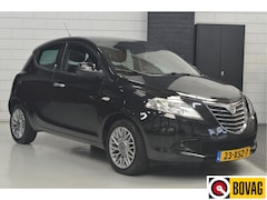 Lancia Y(psilon) - Ypsilon 1.2 Black & Red //. 101.000 km // AIRCO // BLEU&ME // * ZATERDAG 25-10 GESLOTEN