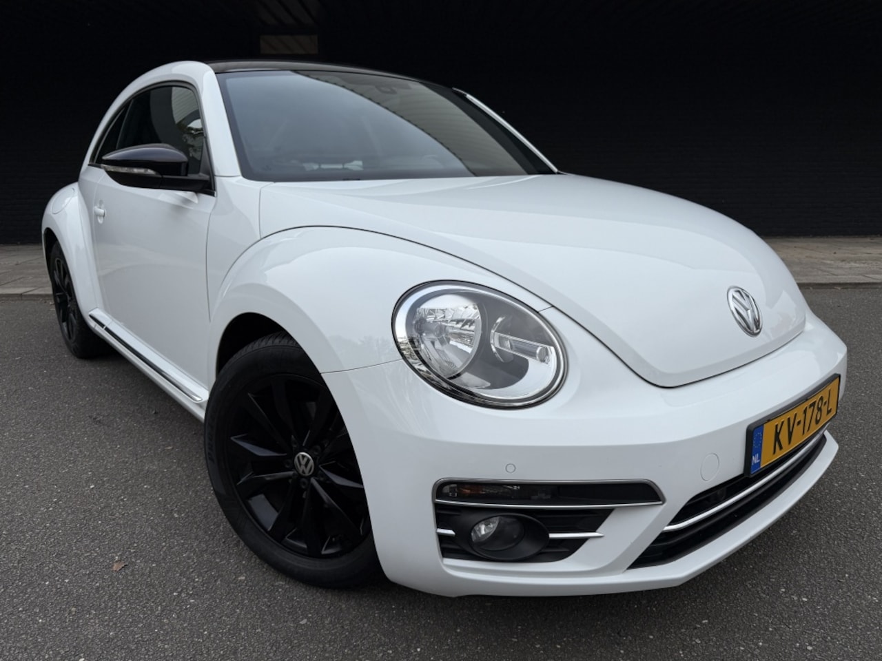 Volkswagen Beetle - 1.2 TSI Exclusive S. - AutoWereld.nl