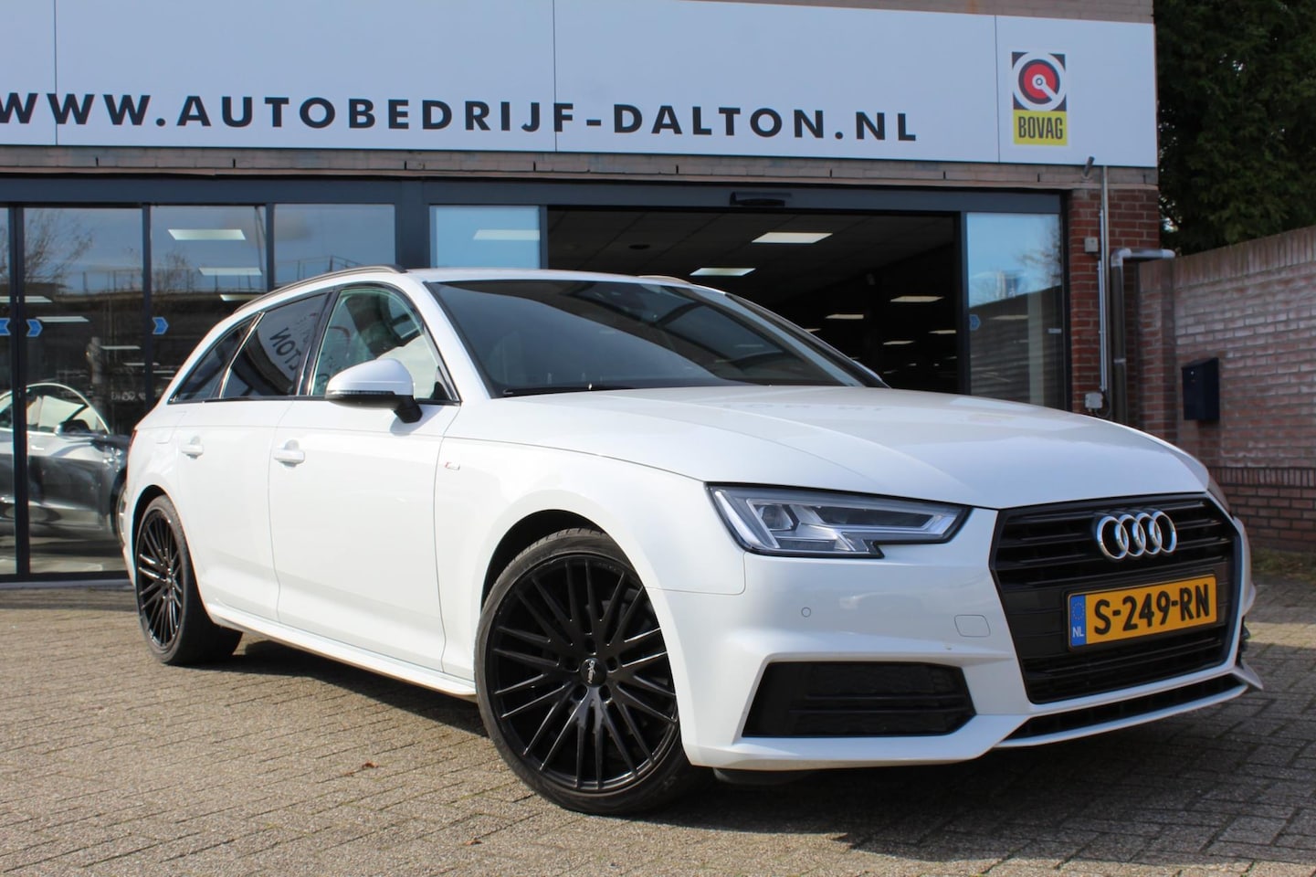 Audi A4 Avant - 2.0 TFSI 2x S LINE 19"LMV ANDROID - AutoWereld.nl