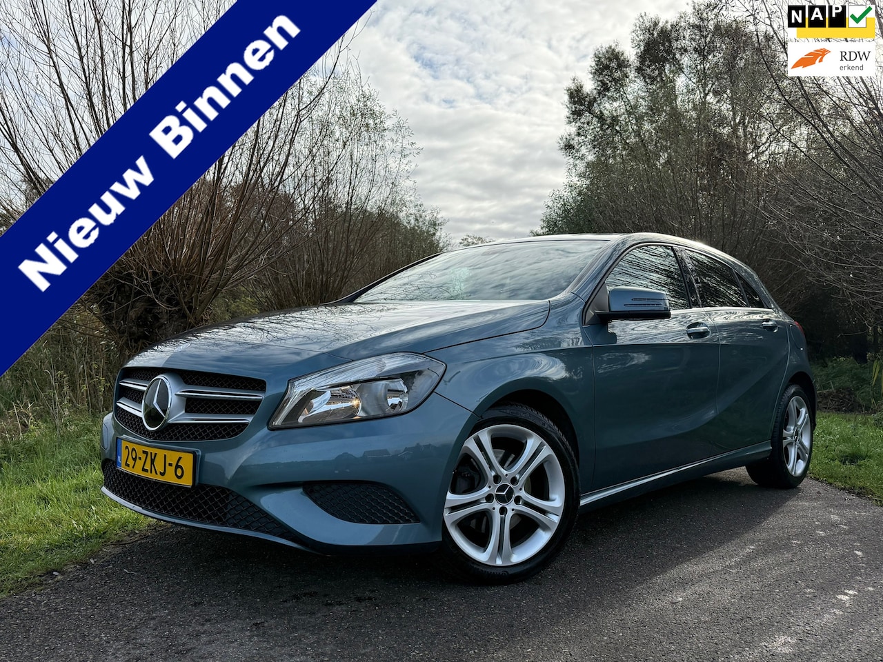 Mercedes-Benz A-klasse - 180 | H-Leder | Clima | 17" Velgen | Cruise | 6 Versnellingen | PDC | - AutoWereld.nl